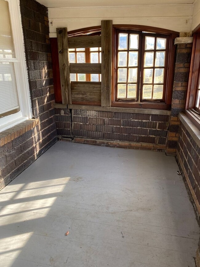 Photo - Nice 1BD with bonus space