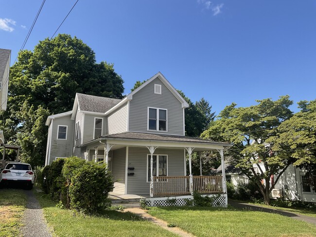 Building Photo - 21 Cooley Ave Unit 2