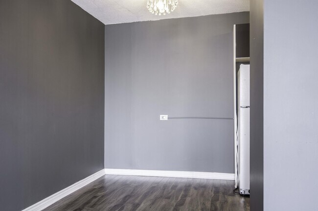 Photo - 9930-113 113 St