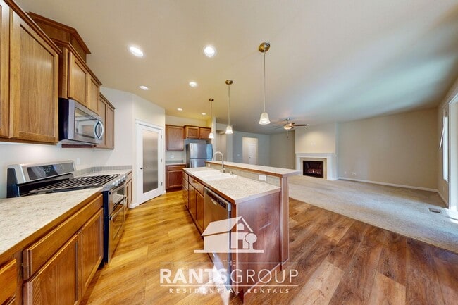 Photo - Beautiful 5 Bedroom 4 Bath Home in the sou...