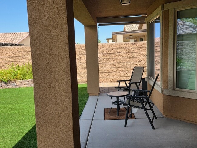 Building Photo - 3740 Rocklin Peak Ave