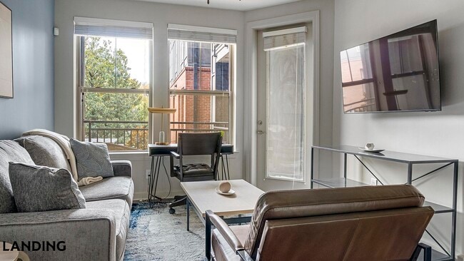 Photo - 2420 Peachtree Rd NW Unidad 1219