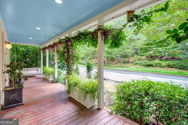 Photo - 9043 Selborne Ln