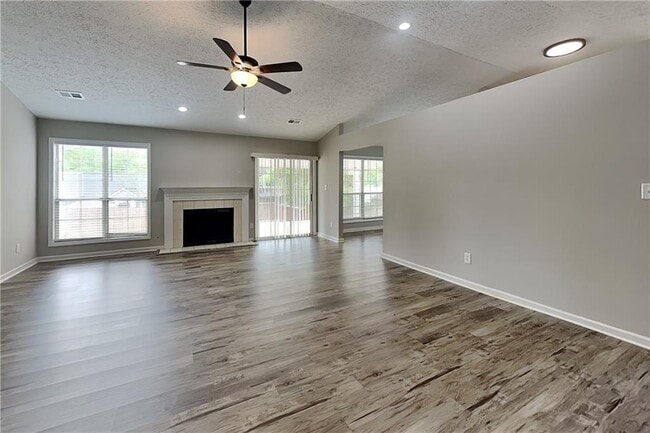 Photo - 4018 River Rock Way