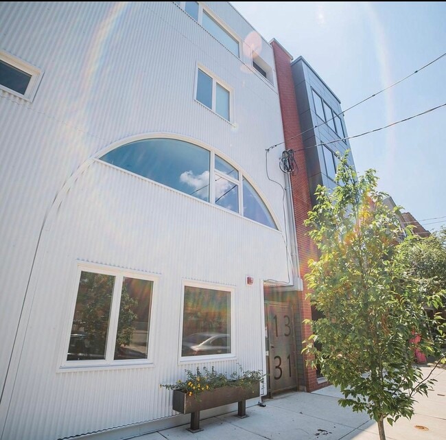 Photo - 1331 N Randolph St Unit 9