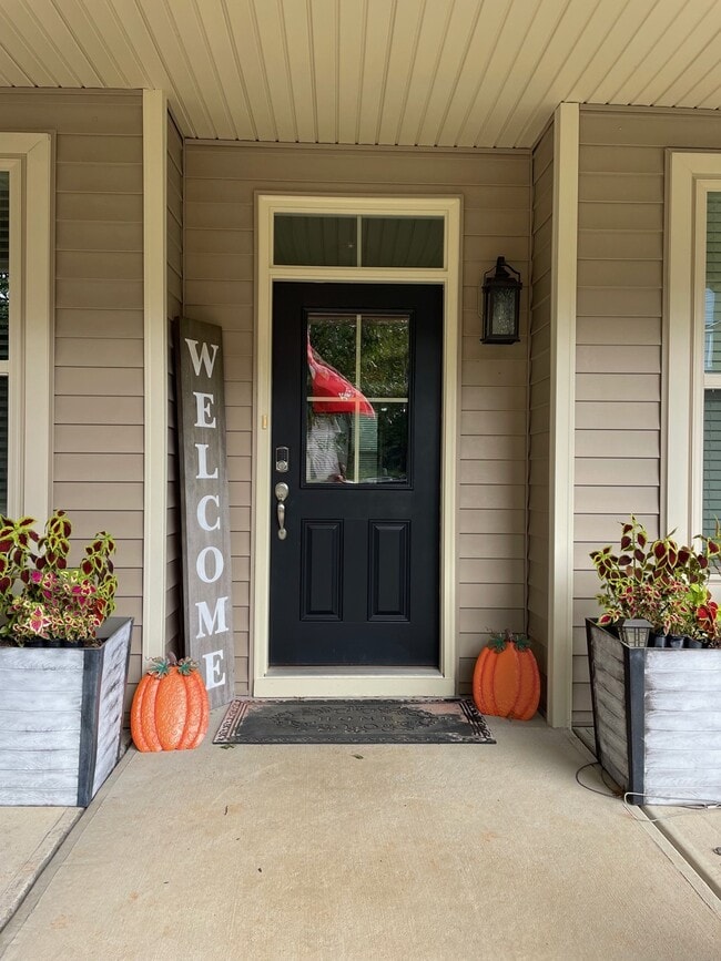 Building Photo - 30 Summit Point