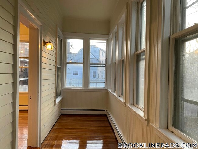 Photo - 38 Babcock St Unit 1