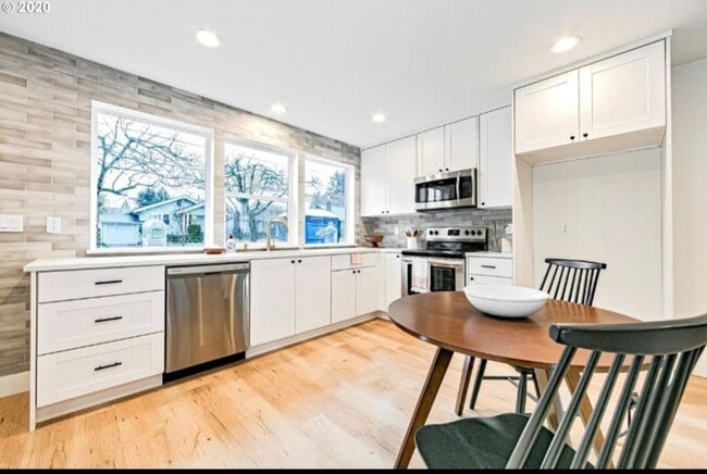 Photo - 617 N Lombard St