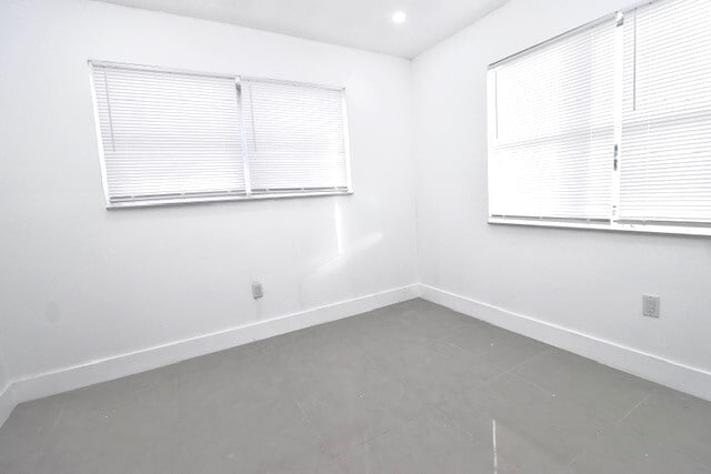 Photo - 724 NW 3rd Ct