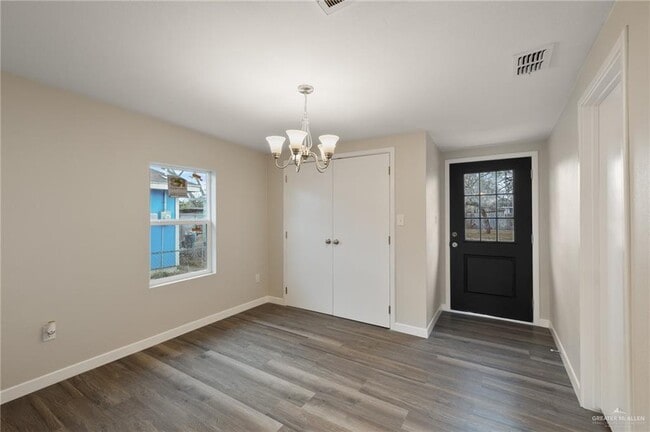 Photo - 11 N Vermont Ave