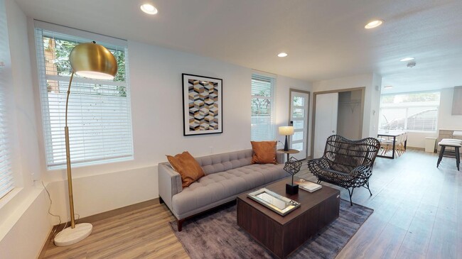 Photo - 3308 Claremont Ave S Townhome