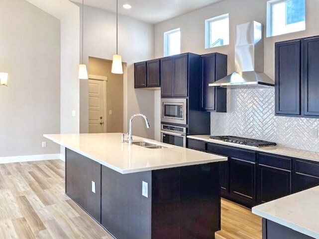 Photo - 5992 N Fulton St