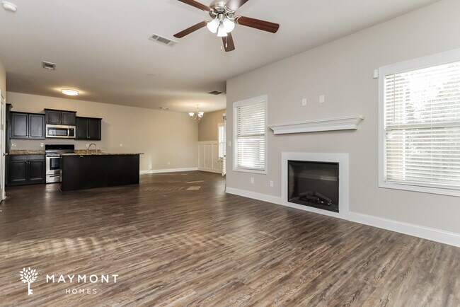 Photo - 1004 Allegiance Dr