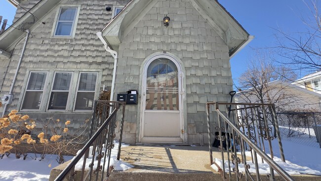 Photo - 710 S Mills St