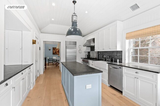 Photo - 61 Wireless Rd