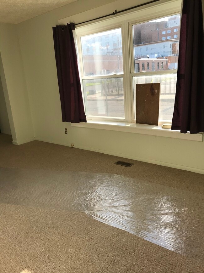 Dinning room - 1301 Jerome St