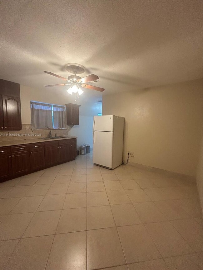 Photo - 4617 Navarre Ave Unit C