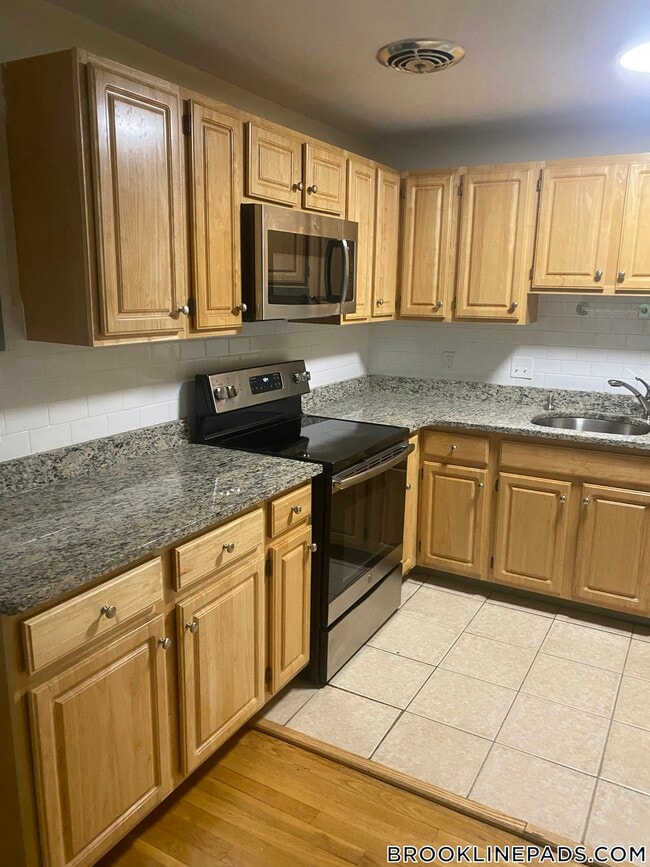 Photo - 110 Babcock St Unit 37