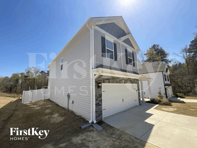 Building Photo - 171 Tryon Pointe Dr