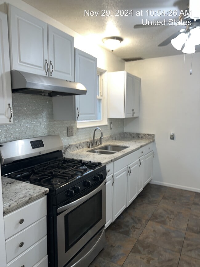Building Photo - 4209 New Rd Unit 4209 new rd