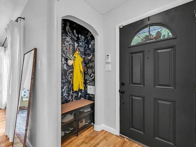 Photo - 1570 Binford St