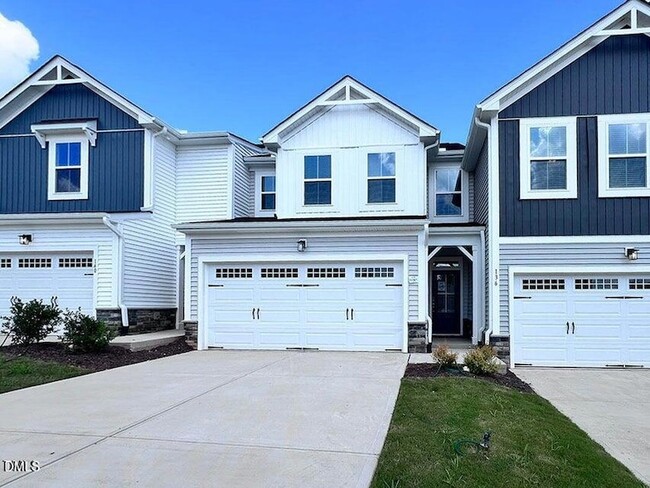 Building Photo - 136 Kobus Ct