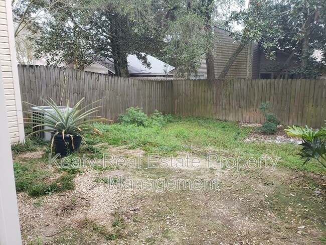 Photo - 809 Fox Run Ave