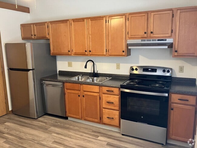 Building Photo - Ranch Style - Remodeled 2 Bedroom, 1 Bath ... Unit 1550-D Windridge Pl Rental