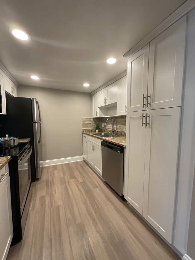 Seastone Apartments