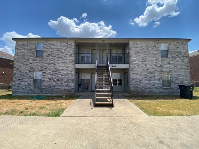 Building Photo - 3402 Cantabrian Dr Unit B Rental