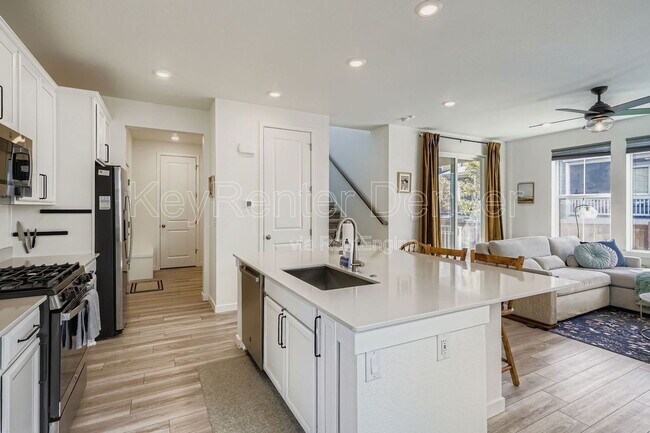 Photo - 17781 Fox St