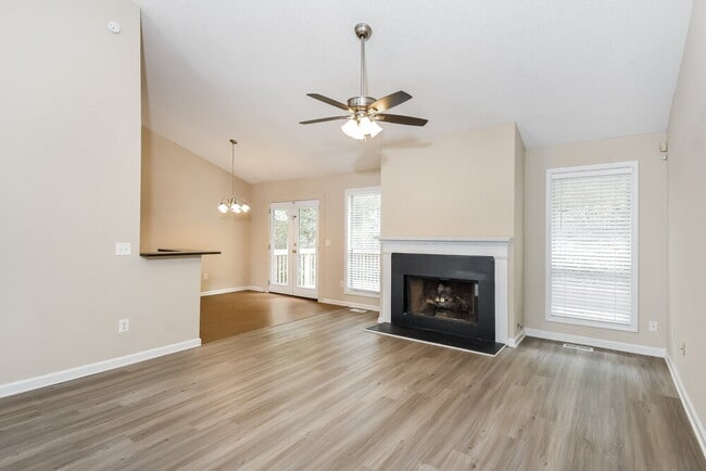 Photo - 4820 Wilkie Way NW