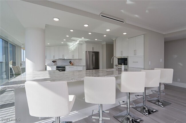 Photo - 4041 Gulf Shore Blvd N Unidad 1204