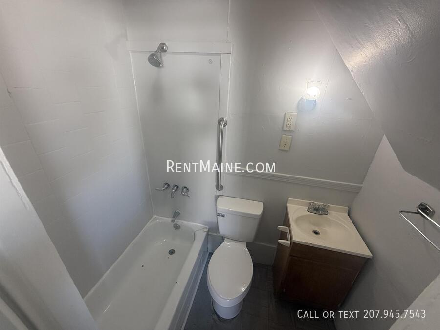 Photo - 76 Court St Unidad Apt #3