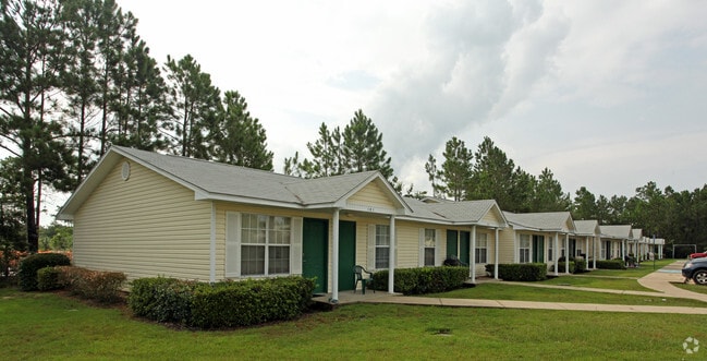 Primary Photo - Sawgrass Apartments
