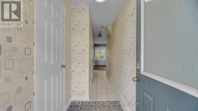 Photo - 5090 Fairview St