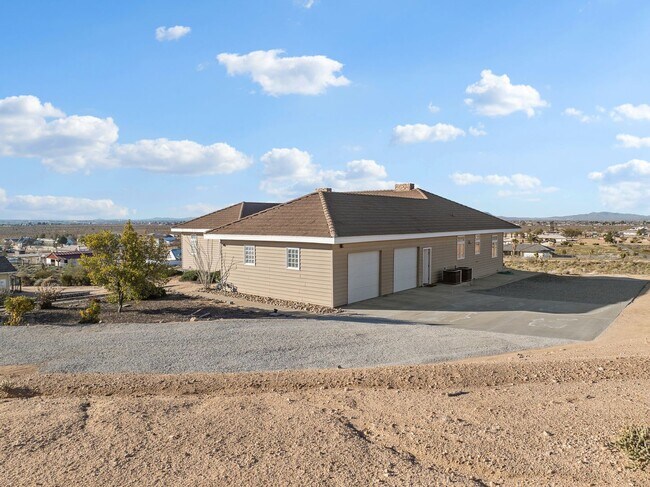 Photo - 3 bedroom 2.5 bath in the Mariana Ranchos with panoramic views !!