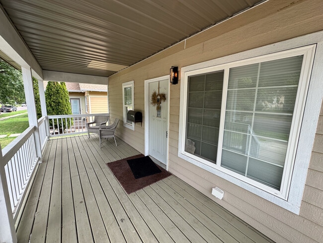 Photo - 704 N Duluth Ave