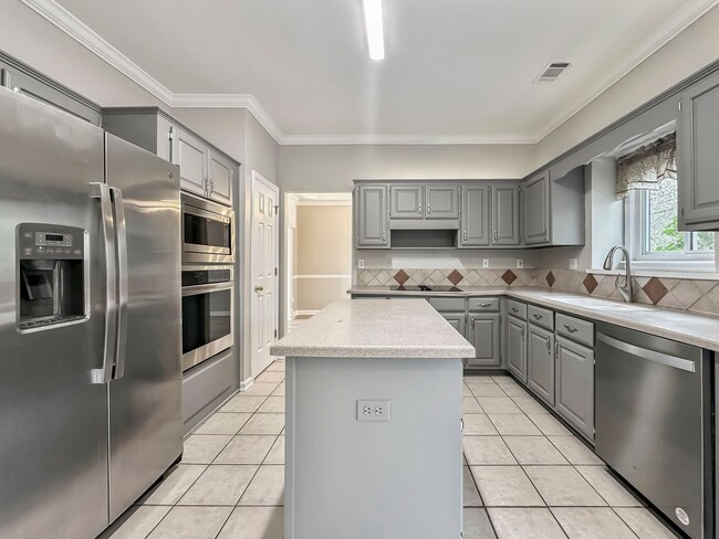 Photo - Beautiful 4BR 2BA Home with Garage Parking in Alpharetta