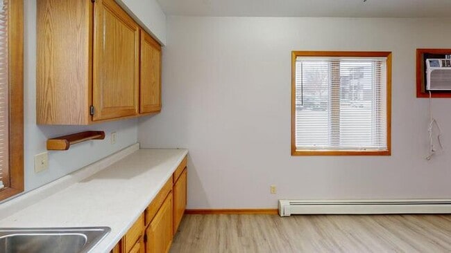 Photo - 1943 E Capitol Ave Unidad 2