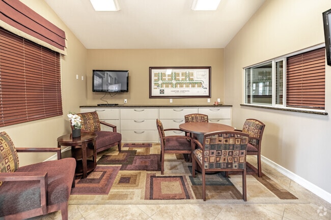 Courtyard Apartments