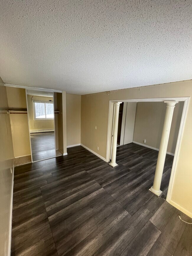 1601 N Innsbruck Dr Condo Unit 246 Condo for Rent in Fridley, MN