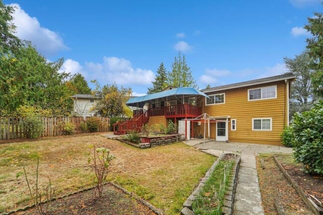 Photo - 5 bedroom in Renton WA 98058