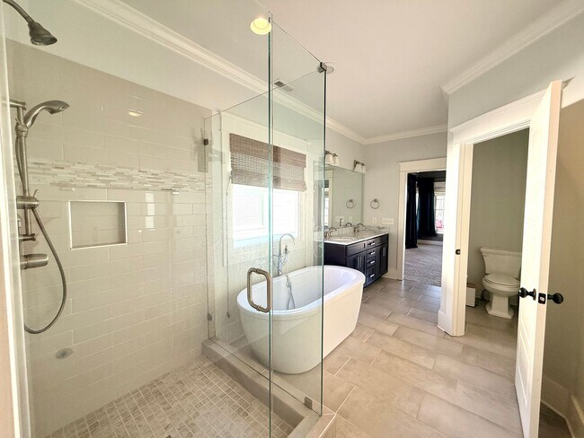Photo - MAY SPECIAL!!  1/2 off 1st full month of rent! This is 12 South living at its finest.