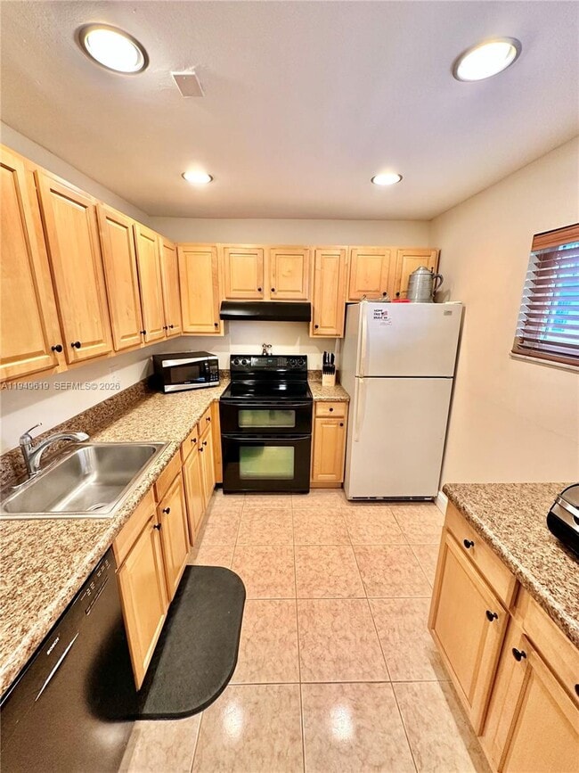 Photo - 7561 NW 16th St Unidad 2208