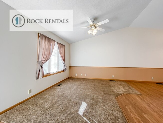 Photo - 14 Des Moines Ave