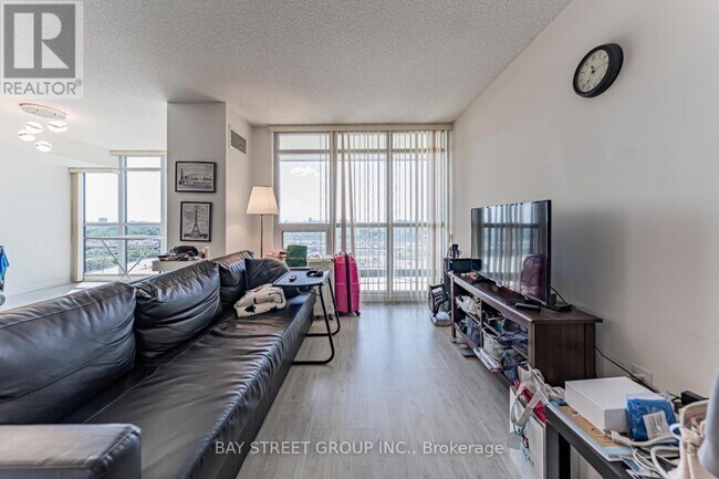 Photo - 19 Singer Ct Unit 1523