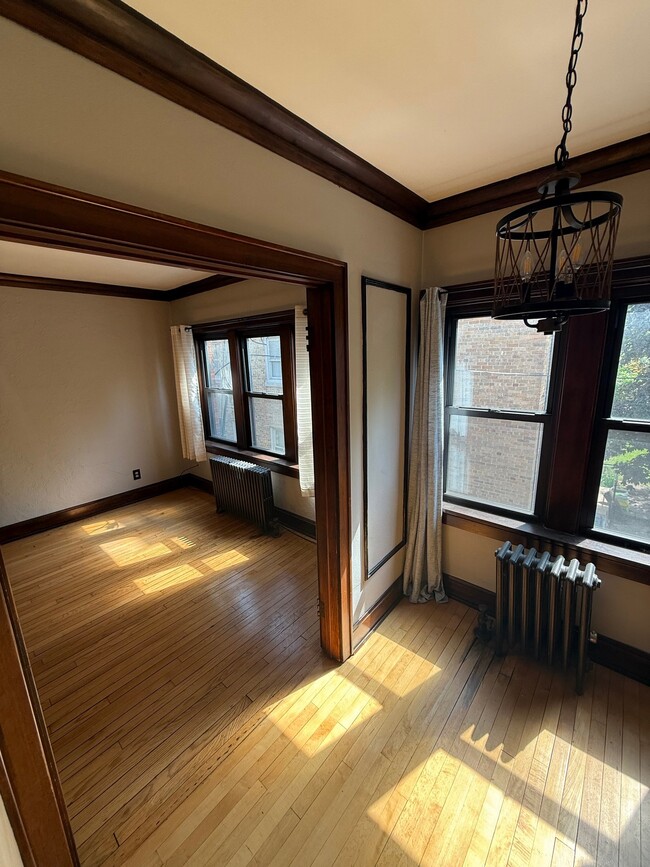 Photo - 4312-4332 N Oakland Ave Unidad 4324- 203