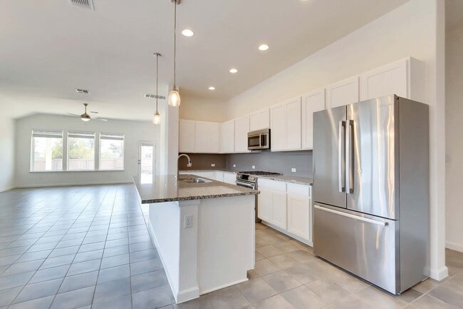 Photo - 133 James Rose Ln