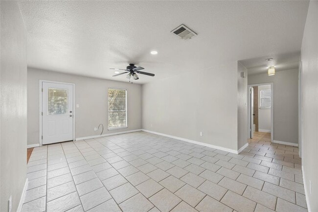 Photo - 1919 Castle Gate Cir